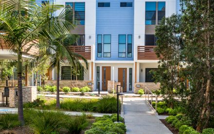 apartment complex landscaping services