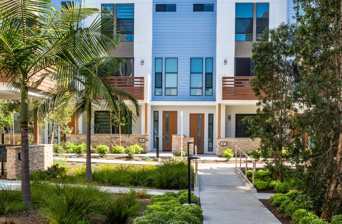 apartment complex landscaping services